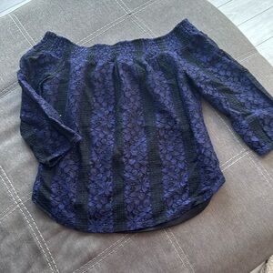 Off the shoulder lacy shirt
